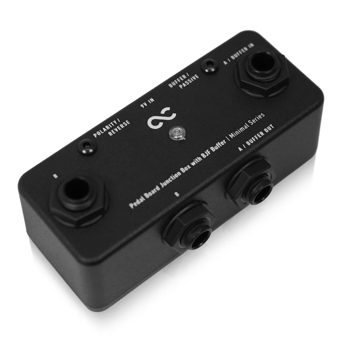 Minimal Series Pedal Board Junction Box with BJF Buffer