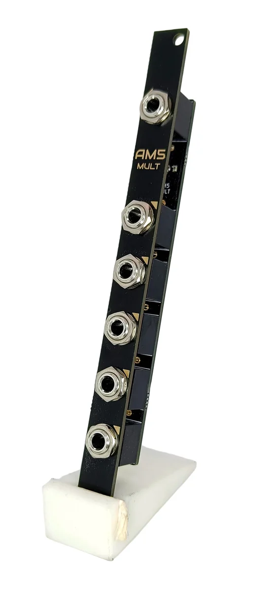 AM5: 5-way buffered multiple module (2HP - updated design)