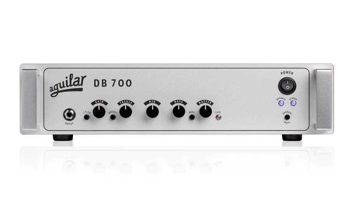 DB 700 Hybrid Amp